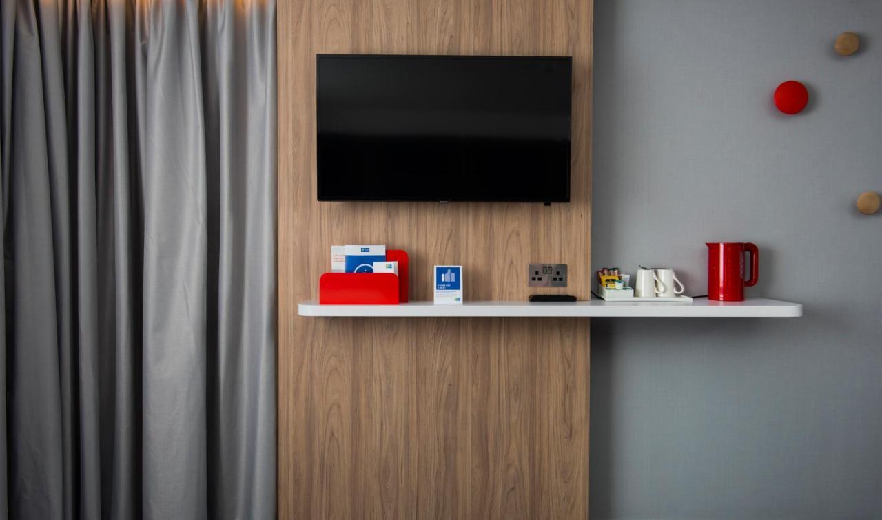 Standard Twin Room with City View and Free Hot Breakfast
